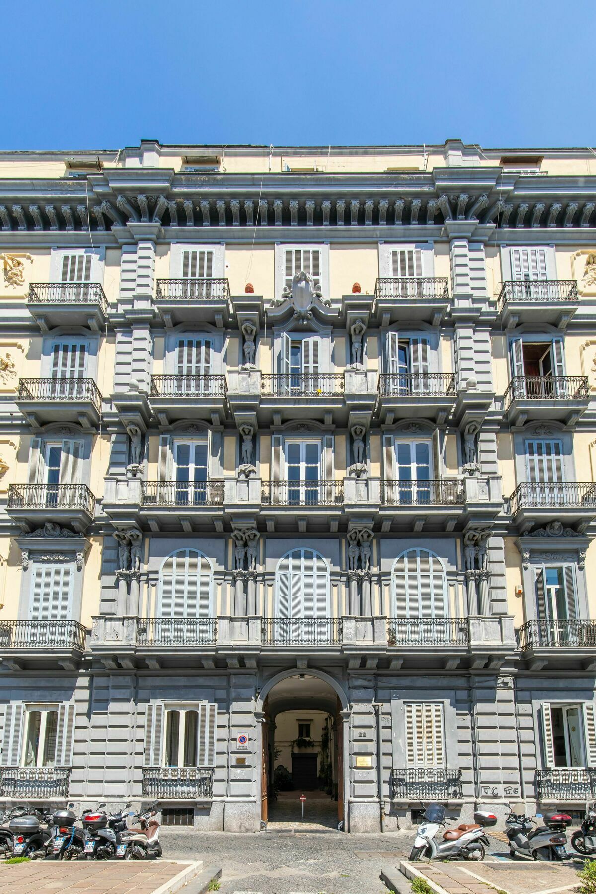 Guest house Gramsci 2*